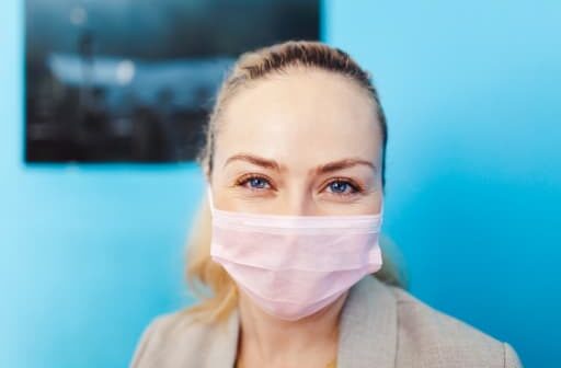 ¿Qué diferencias hay entre las mascarillas higiénicas y las mascarillas quirúrgicas?